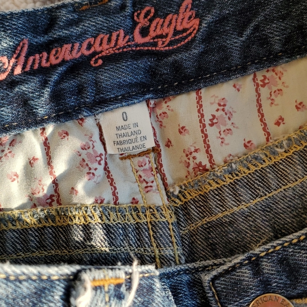 AEO - Picture 3 of 4